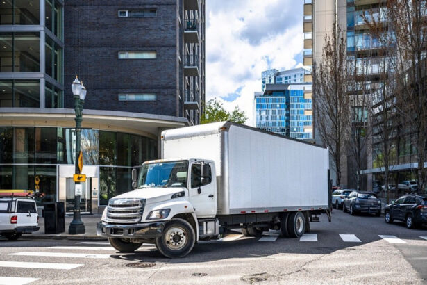 How-to-Get-Business-Insurance-for-Straight-Truck-Delivery-Service