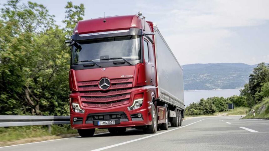 Mercedes-Benz-vs.-Ford-Trucks