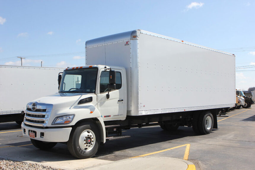Best-Leasing-Companies-for-Straight-Truck-Delivery-Service